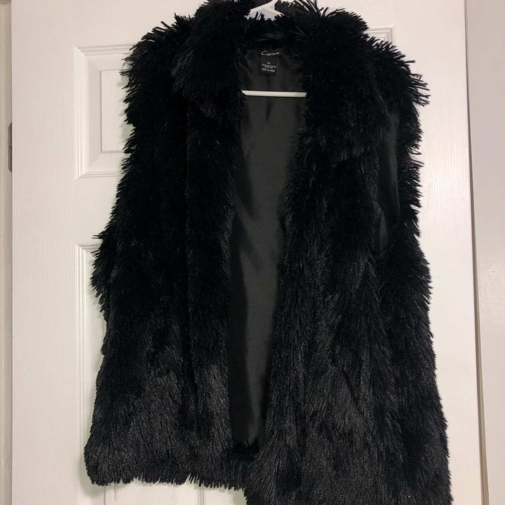 Cejon fur vest!